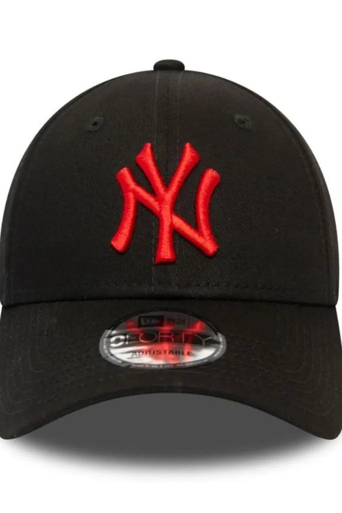 new-york-yankees-black-league-essential-9forty-league.jpg